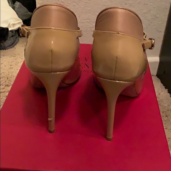 AUTHENTIC Valentino mules nude - Picture 3 of 6